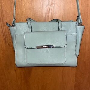 Nine West Light Teal Crossbody/Tote Bag
Used, Few Scuffs